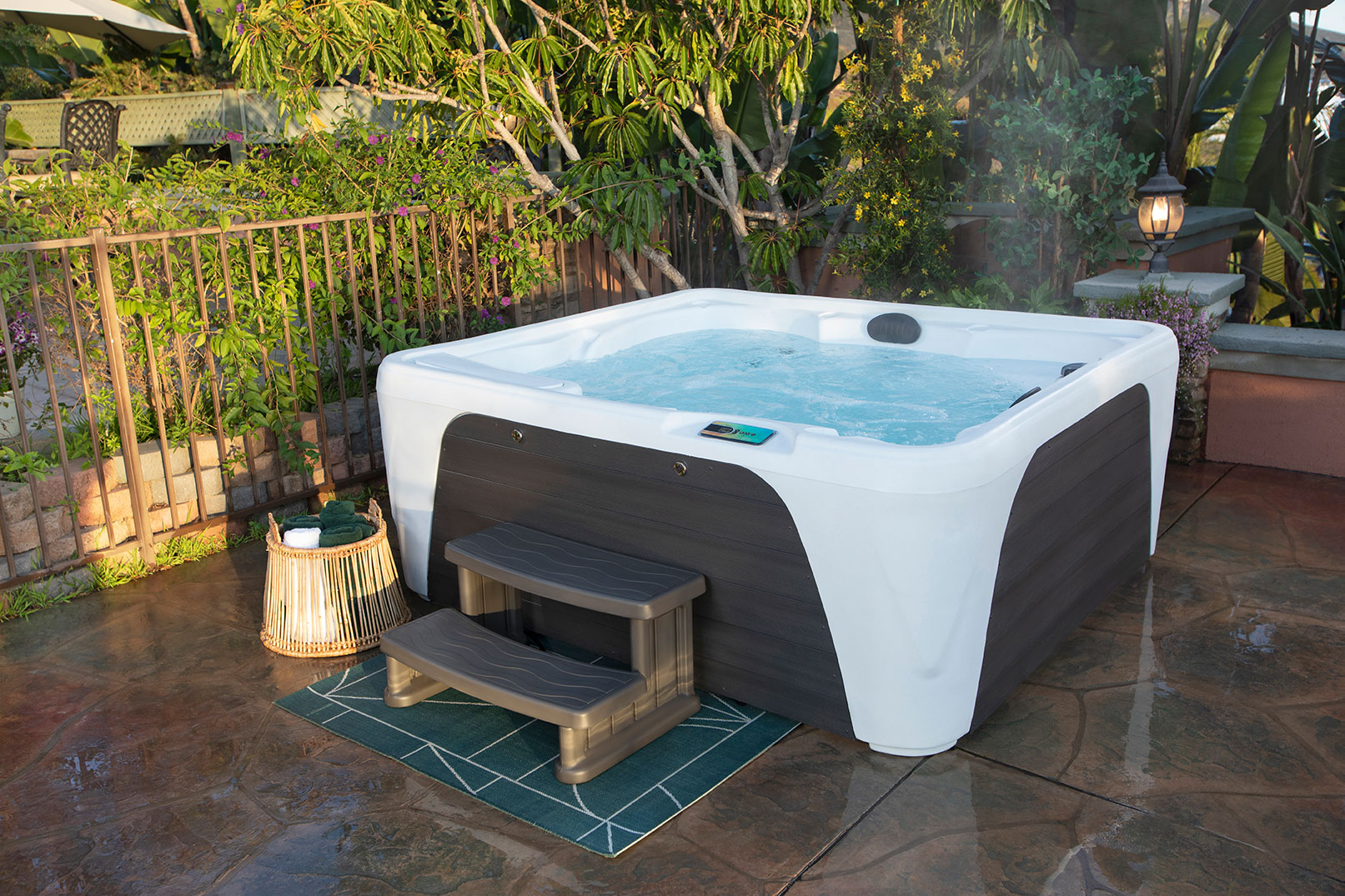 Hot Tub & Spa Installations in Lenoir City, TN| Silveline Pool