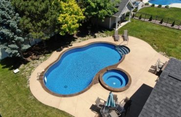 Concrete vs. Fiberglass vs. Vinyl Liner Pools – An Honest Comparison