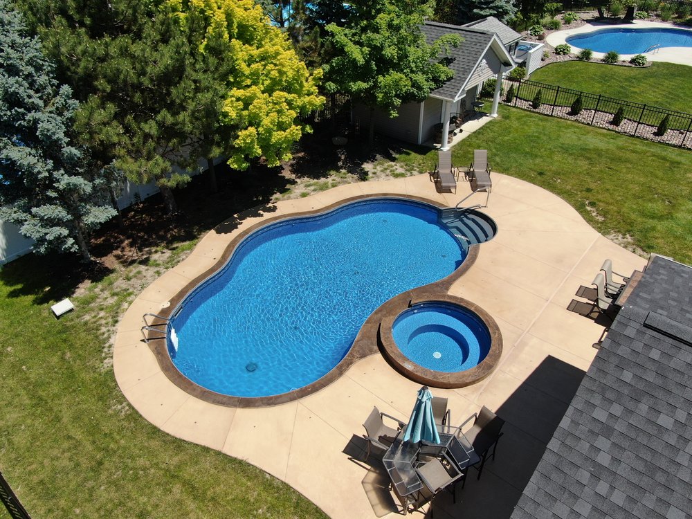 Concrete vs. Fiberglass vs. Vinyl Liner Pools – An Honest Comparison